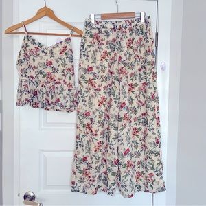Tommy jeans women’s floral set.